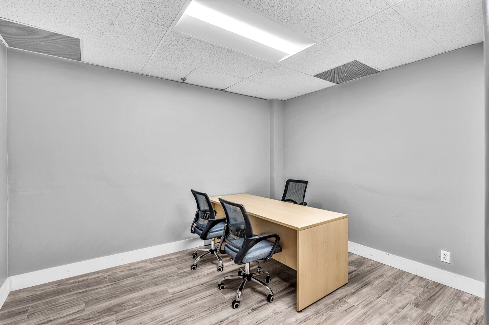 Executive office suite with modern finishes at Pompano Executive Rentals